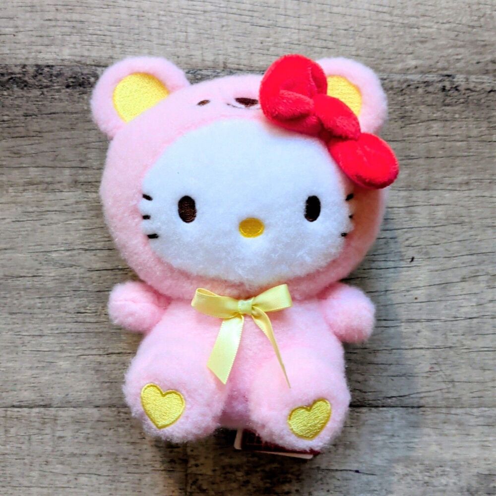 Sanrio X Round 1 Exclusive 7.5 Inch Hello Kitty Plush Wool Boa Bear